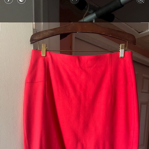 Skirt. New, but no tag. Never worn. - Picture 2 of 10